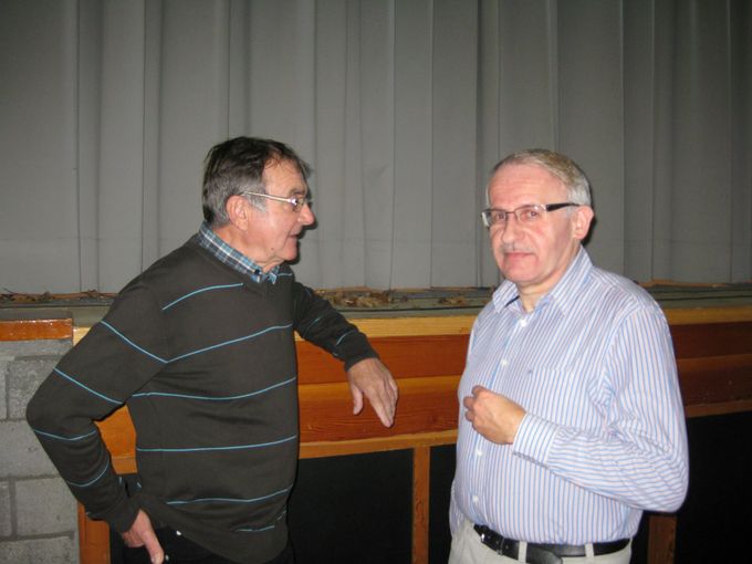 De voorzitter Ronny Claeys en Geert David de secretaris Van ziekenzorg. 